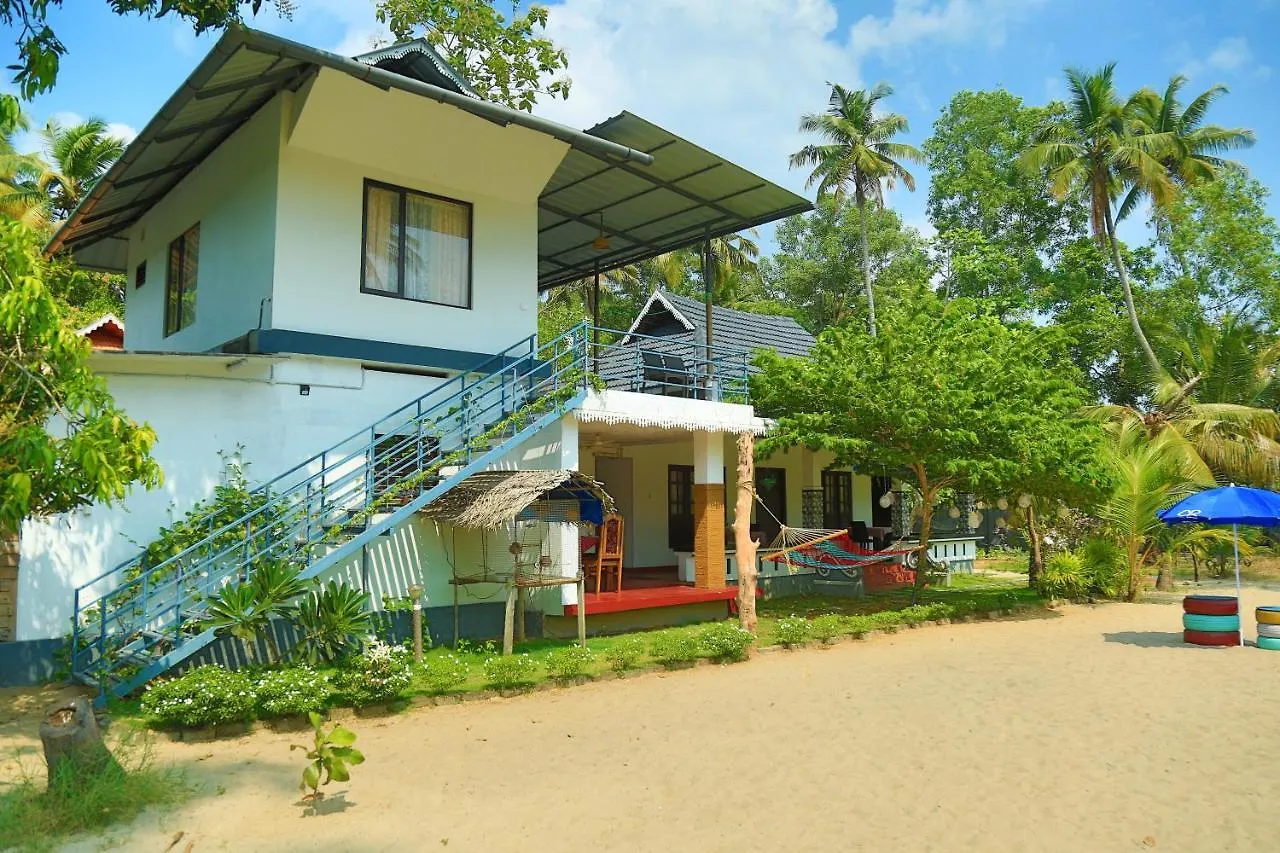 Marari Blue Waves Apartment Mararikulam